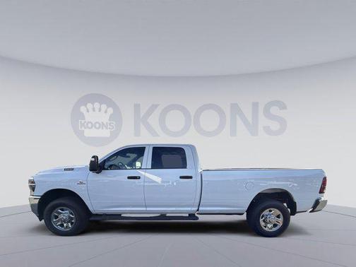2025 RAM 2500 Tradesman Crew Cab 4x4 8' Box
