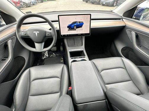 2023 Tesla Model Y Long Range Dual Motor All-Wheel Drive