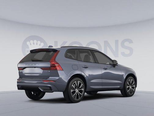 2023 Volvo XC60 B5 Ultimate Dark Theme