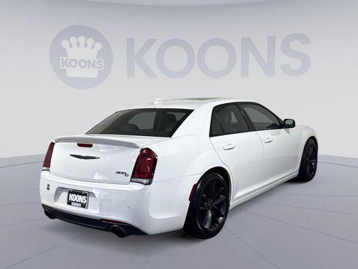 2023 Chrysler 300 C