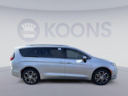 2026 Chrysler Pacifica L