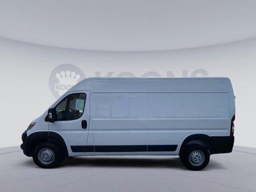 Bright White Clearcoat 2025 RAM ProMaster 2500 Tradesman