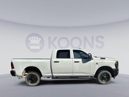 2026 RAM 2500 Tradesman Crew Cab 4x4 6'4' Box