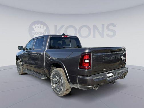 Granite Crystal Metallic Clearcoat 2026 RAM 1500 Big Horn/Lone Star