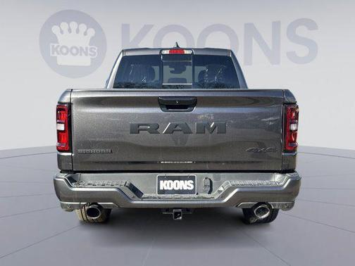Granite Crystal Metallic Clearcoat 2026 RAM 1500 Big Horn/Lone Star