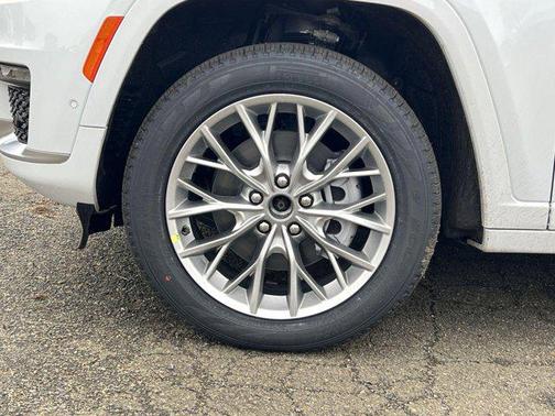 2025 Jeep Grand Cherokee L Summit