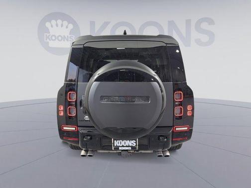 2025 Land Rover Defender V8