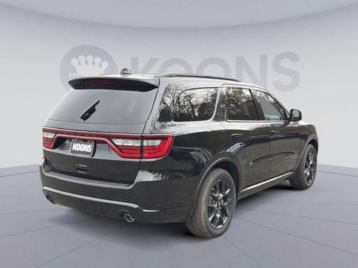 DB Black Clearcoat 2026 Dodge Durango GT AWD HEMI V8