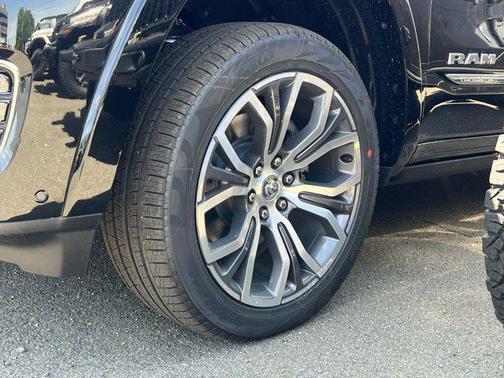 2025 RAM 1500 ST