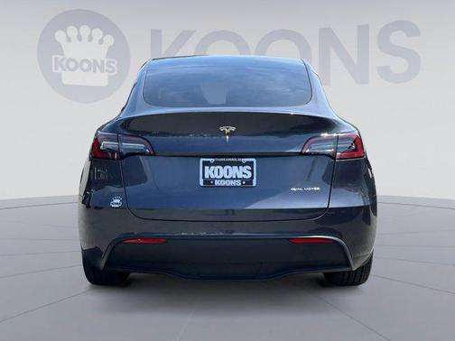 2023 Tesla Model Y Long Range Dual Motor All-Wheel Drive