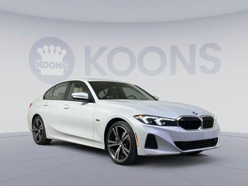 2023 BMW 330e xDrive