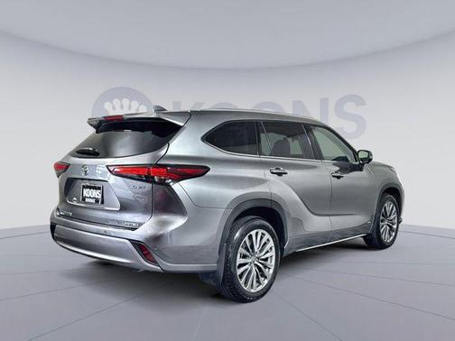 2025 Toyota Highlander Hybrid Limited