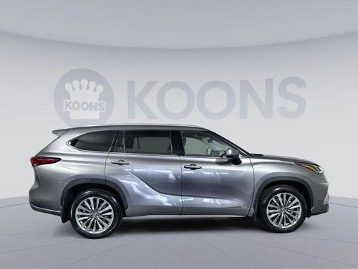 2025 Toyota Highlander Hybrid Limited