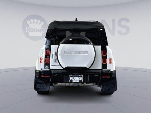 2024 Land Rover Defender 90 P400 X-Dynamic SE