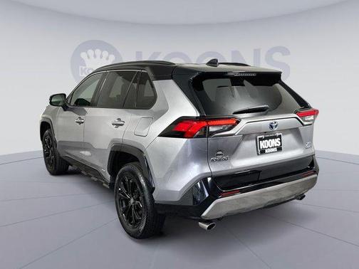 2022 Toyota RAV4 Hybrid SE