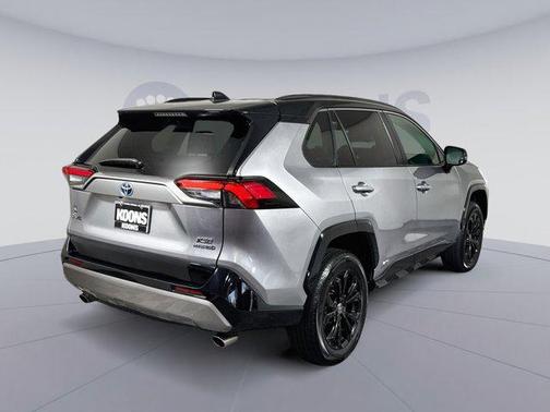 2022 Toyota RAV4 Hybrid SE