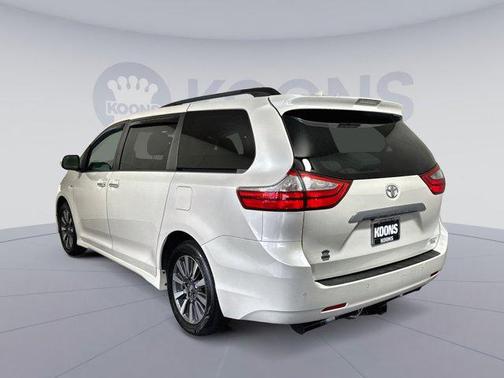 2019 Toyota Sienna Limited Premium