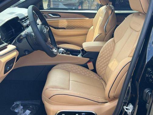 2025 Jeep Grand Cherokee L Summit Reserve