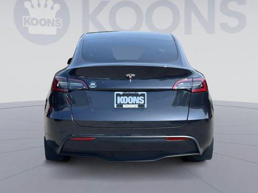 2024 Tesla Model Y Long Range Dual Motor All-Wheel Drive