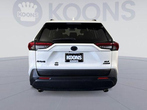 White 2022 Toyota RAV4 Hybrid XLE
