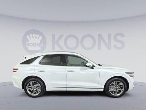 Uyuni White 2023 Genesis GV70 2.5T AWD