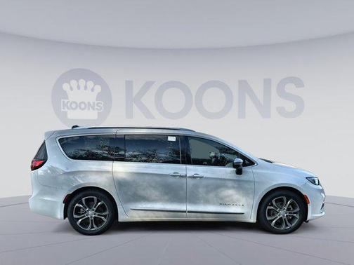 2026 Chrysler Pacifica L
