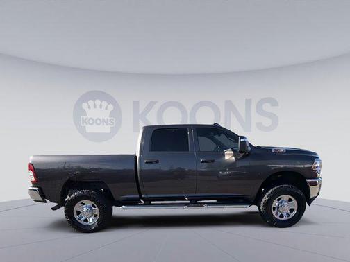 2024 RAM 2500 Tradesman Crew Cab 4x4 6'4' Box