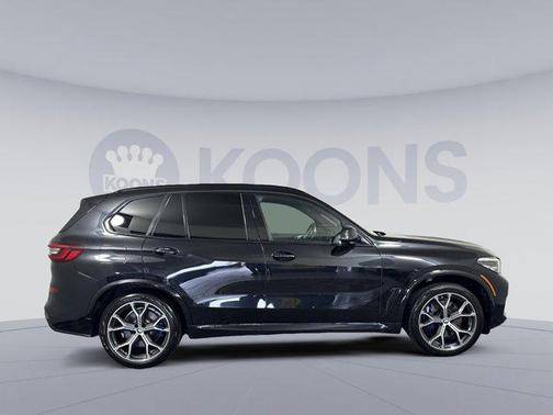 2021 BMW X5 M50i