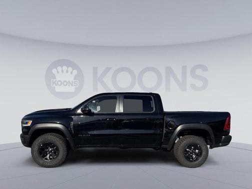 Diamond Black Crystal Pearlcoat 2026 RAM 1500 RHO Crew Cab 4x4 5'7' Box