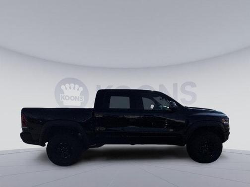 Diamond Black Crystal Pearlcoat 2026 RAM 1500 RHO Crew Cab 4x4 5'7' Box