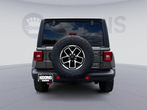 Granite Crystal Metallic Clearcoat 2026 Jeep Wrangler Rubicon
