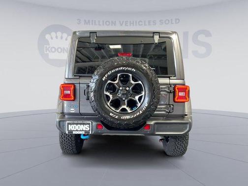 Photo 4 of 25 of 2022 Jeep Wrangler Unlimited 4xe Rubicon