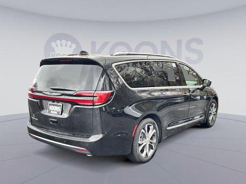 2026 Chrysler Pacifica L