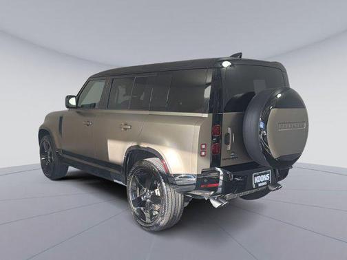 2025 Land Rover Defender 110 P500 X-Dynamic SE