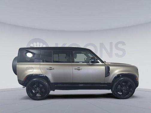 2025 Land Rover Defender 110 P500 X-Dynamic SE