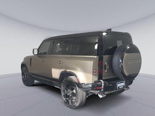 2025 Land Rover Defender 110 P500 X-Dynamic SE
