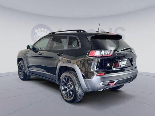 2023 Jeep Cherokee Trailhawk