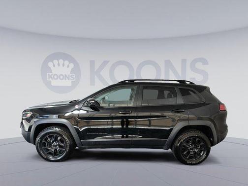 2023 Jeep Cherokee Trailhawk