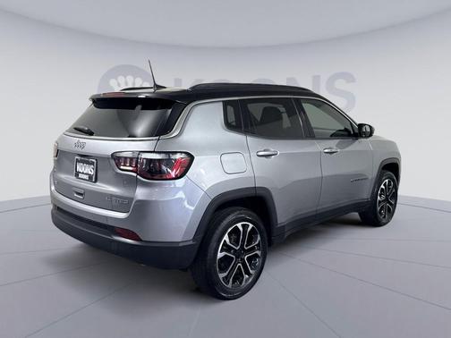 Black Clearcoat 2024 Jeep Compass Limited