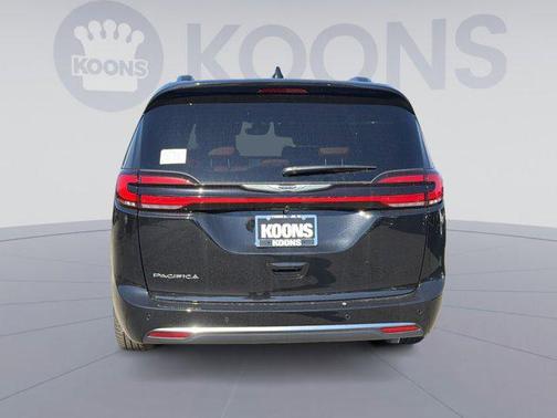 2026 Chrysler Pacifica L