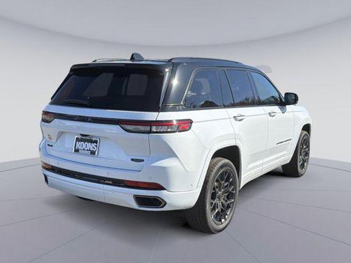 2025 Jeep Grand Cherokee Summit