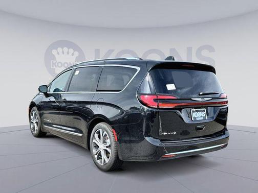 2026 Chrysler Pacifica L