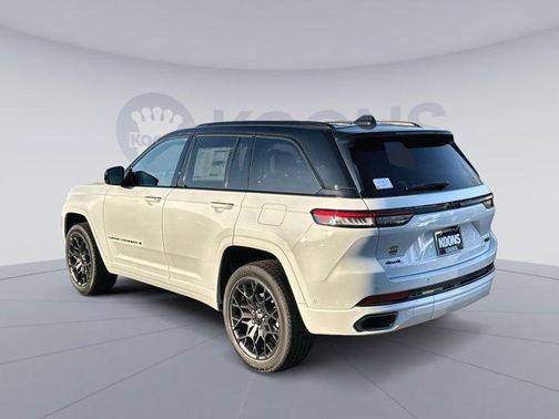 2025 Jeep Grand Cherokee Summit