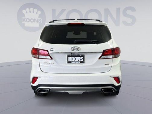 2017 Hyundai SANTA FE SE
