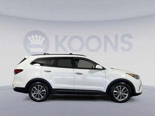 2017 Hyundai SANTA FE SE