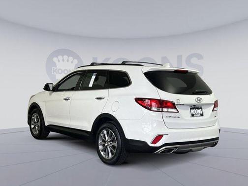 2017 Hyundai SANTA FE SE