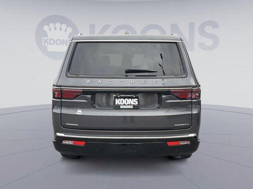 2023 Jeep Wagoneer L Series III 4x4