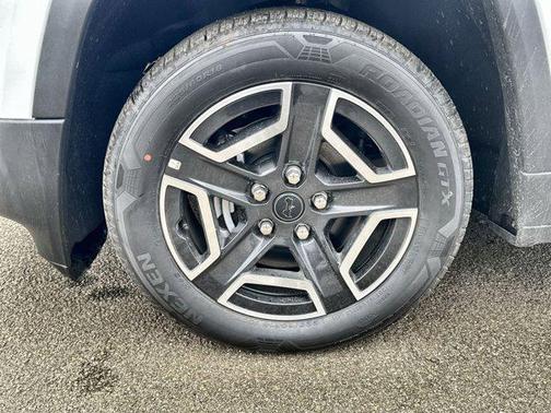 Bright White Clearcoat 2026 Jeep Cherokee Limited