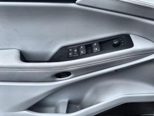 Bright White Clearcoat 2026 Jeep Cherokee Limited