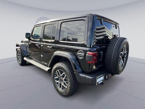 2025 Jeep Wrangler 4-Door Sahara 4x4